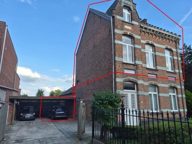 appartement met tuin en staanplaats voor de wagen