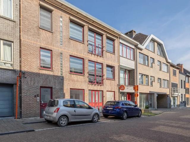 Appartement met twee slaapkamers, terras en autostaanplaats te midden van centrum te Scherpenheuvel Zichem