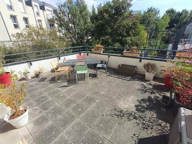 Appartement meublé 3 chambres, parking