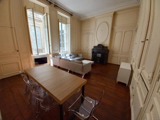 Appartement meublé 3 pièces 108 m²