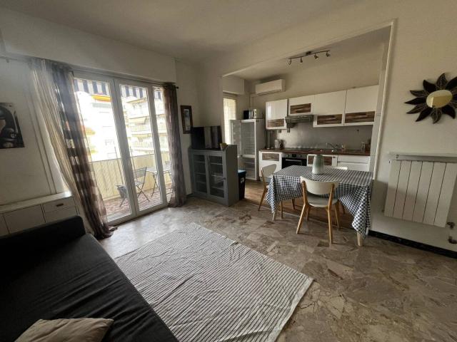 Appartement meublé 3 pièces avec terrasse – Secteur Valrose
