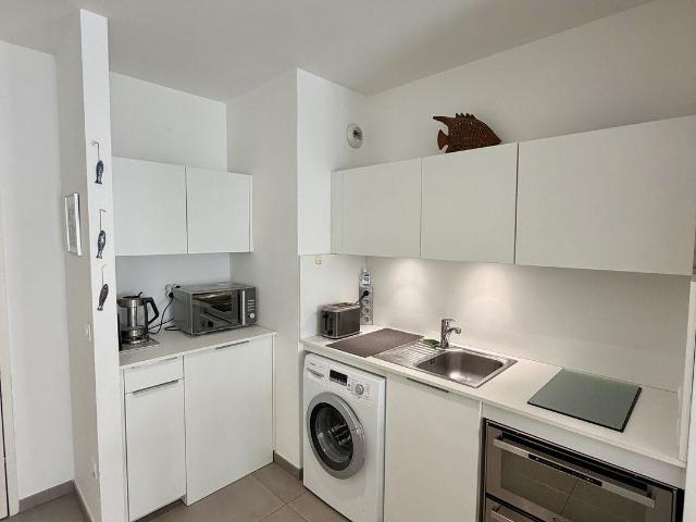 Appartement meublé 13002 Le bien en vidéo