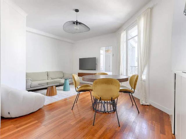 Appartement meublé 1 chambre, Location longue durée, Paris 16ème Rue de Civry