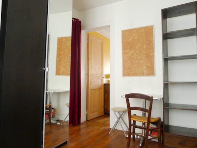 appartement meublé, 2 chambres, 40 m², paris 18ème, 1310€/m