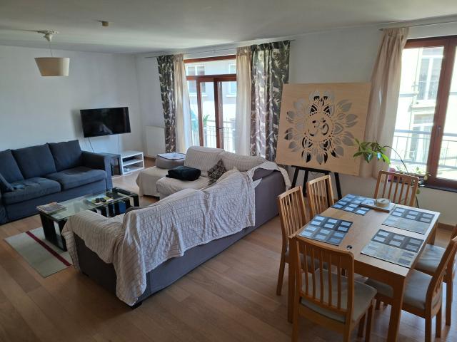 Appartement meublé 2 chambres, vue église Saint Boniface