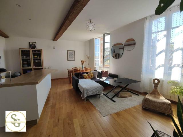 Appartement meublé 2 pièces 63 m²