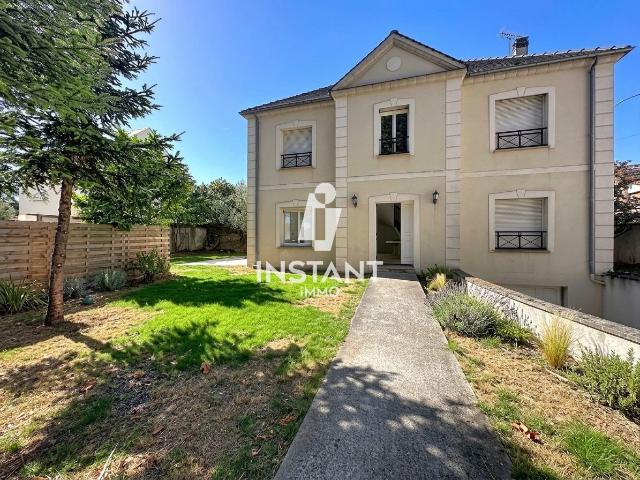 Appartement meublé 7 pièces 16 m²