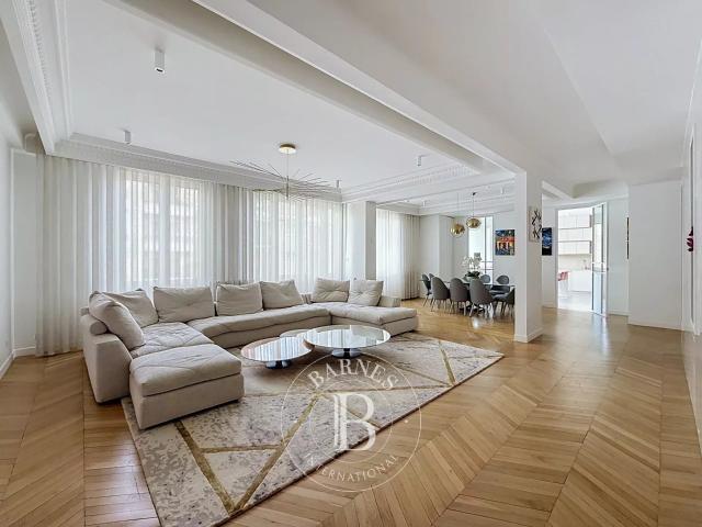 Appartement meublé 7 pièces 243 m²