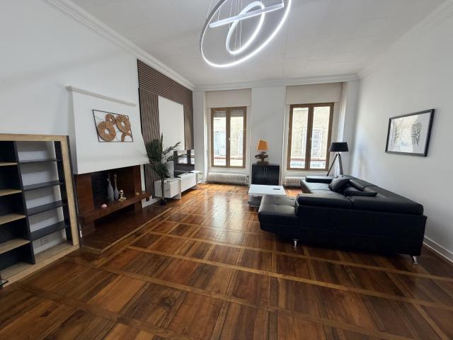 Appartement meublé 4 pièces 119 m²
