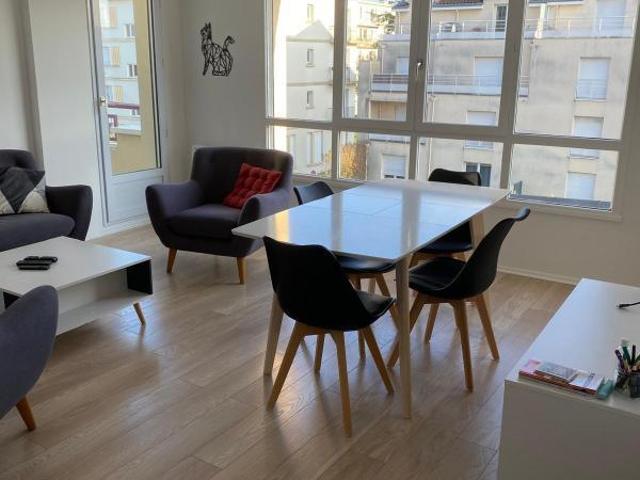 Appartement meublé 1 pièce 84 m²