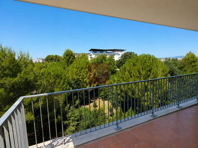 Appartement meublé 4 pièces 136 m²