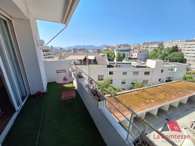 Appartement meublé 4 pièces 140 m²