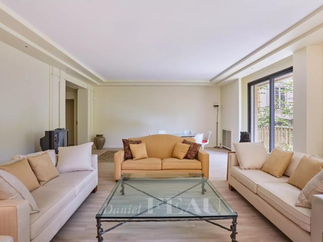 Appartement meublé 4 pièces 142 m²