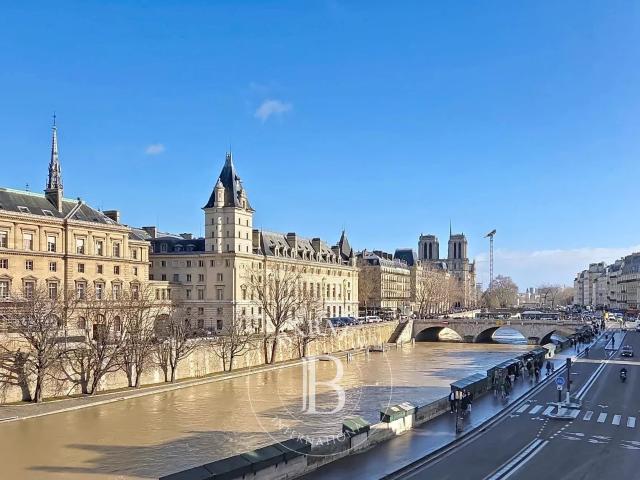 Appartement meublé 4 pièces 81 m²