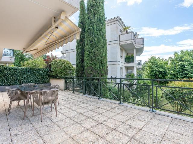 Appartement meublé 4 pièces 94 m²