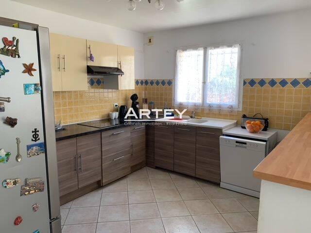 APPARTEMENT MEUBLE 4 PIECES HYERES COSTEBELLE