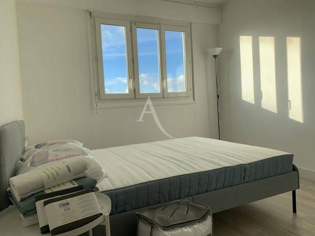 APPARTEMENT MEUBLE 5 MIN A PIED DE LA GARE