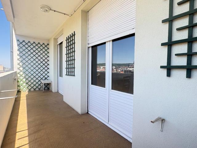 Appartement meublé 5 pièces 104 m²