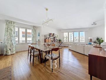 Appartement meublé 5 pièces 104 m²
