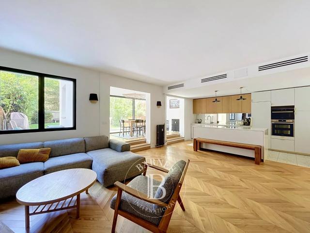 Appartement meublé 5 pièces 103 m²