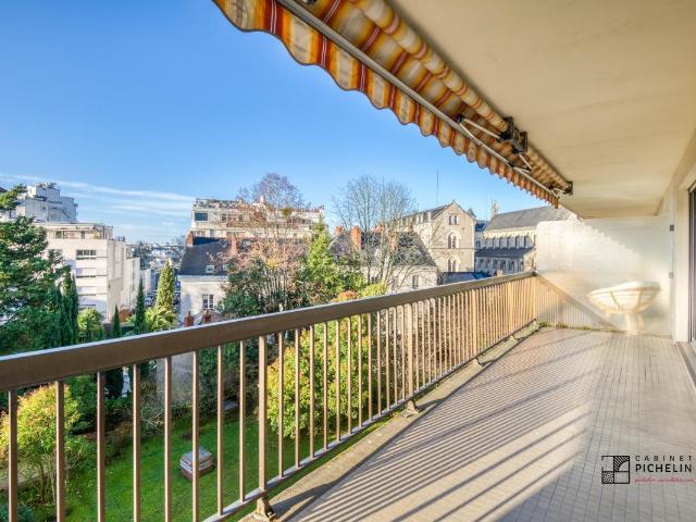 Appartement meublé 5 pièces 112 m²