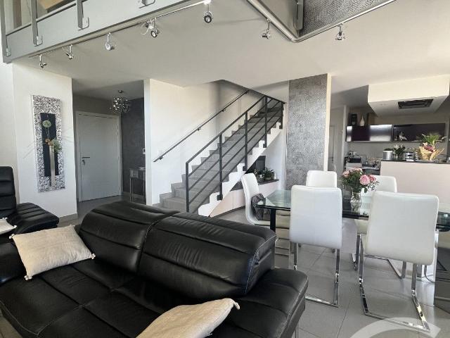 Appartement meublé 5 pièces 135 m²