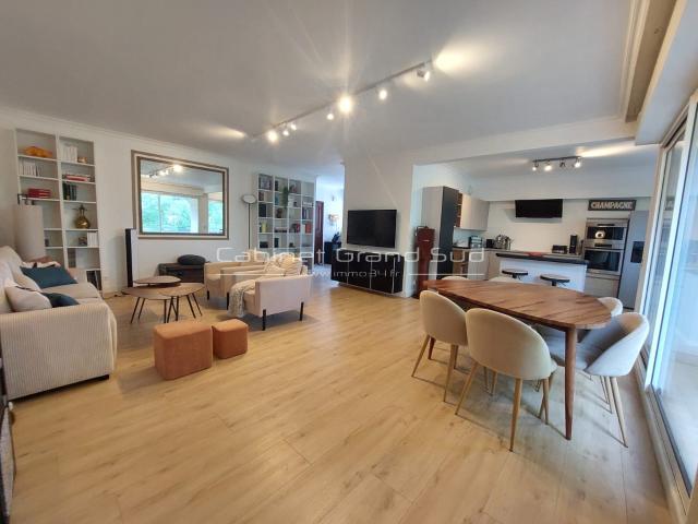 Appartement meublé 5 pièces 133 m²