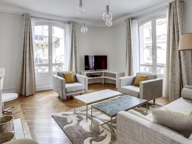 Appartement meublé 5 pièces 133 m²