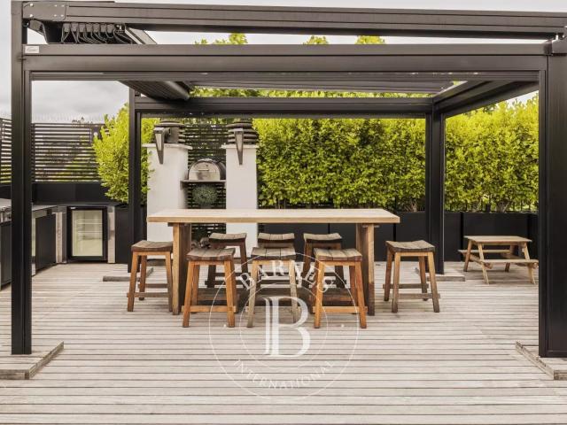 Appartement meublé 5 pièces 148 m²