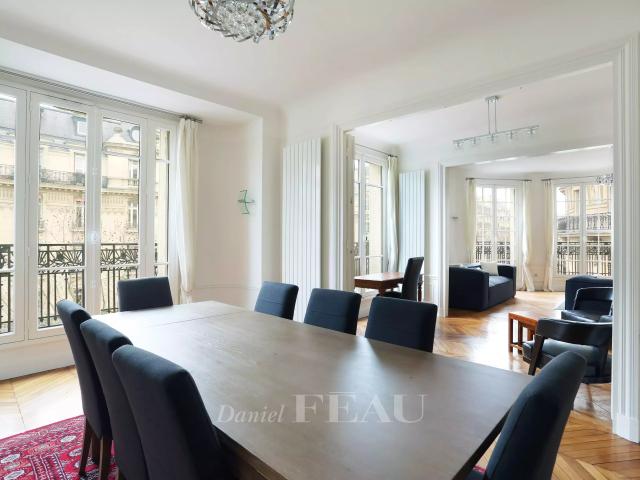 Appartement meublé 5 pièces 143 m²