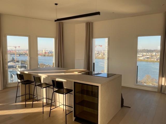 Appartement meublé 5 pièces 176 m²