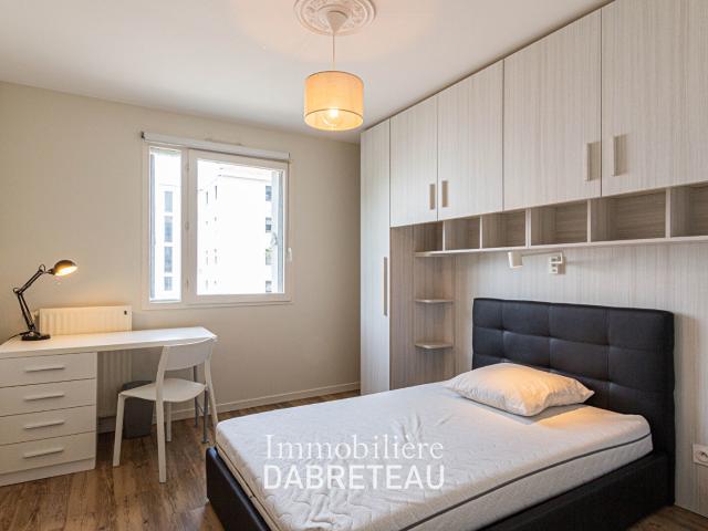 Appartement meublé 5 pièces 73 m²