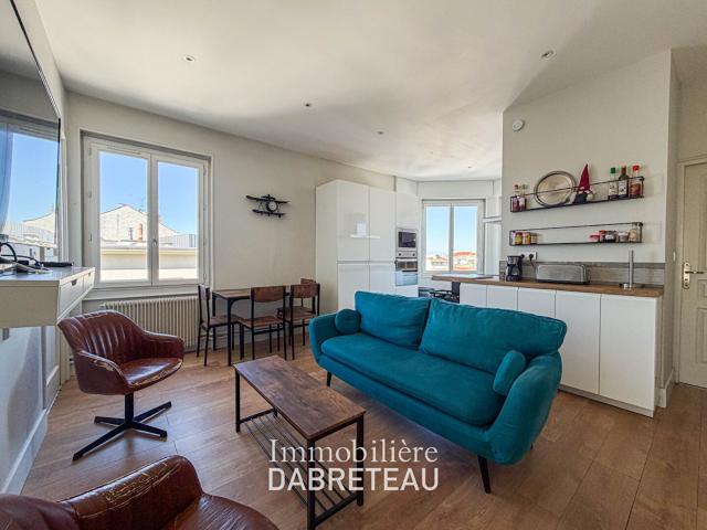 Appartement meublé 6 pièces 102 m²