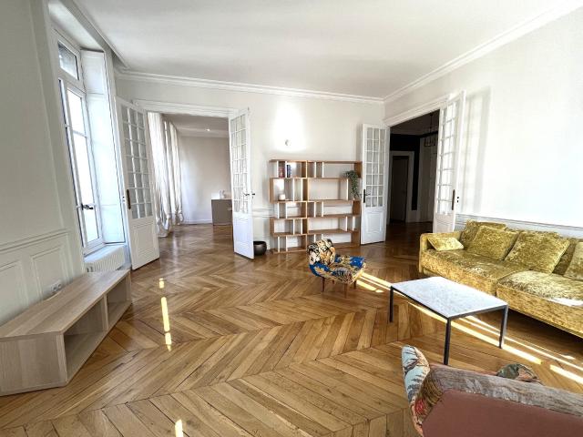 Appartement meublé 6 pièces 135 m²
