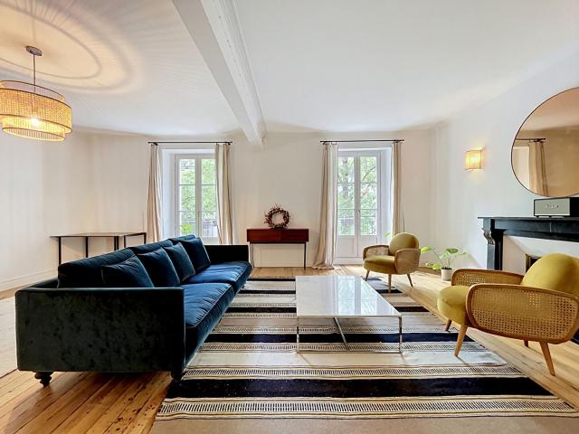 Appartement meublé 6 pièces 165 m²