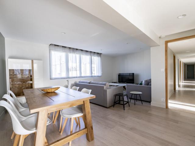 Appartement meublé 8 pièces 148 m²