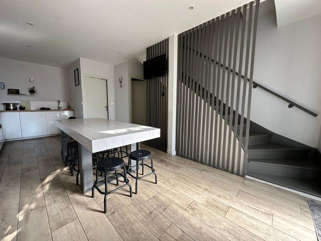 Appartement meublé 9 pièces 156 m²