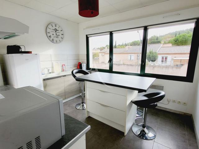 APPARTEMENT MEUBLE A CARCASSONNE AVEC TERRASSE