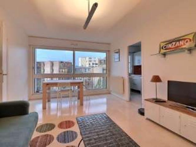 Appartement meublé à louer, 1 chambre 45 m² Montmartre / Place des Abbesses Paris