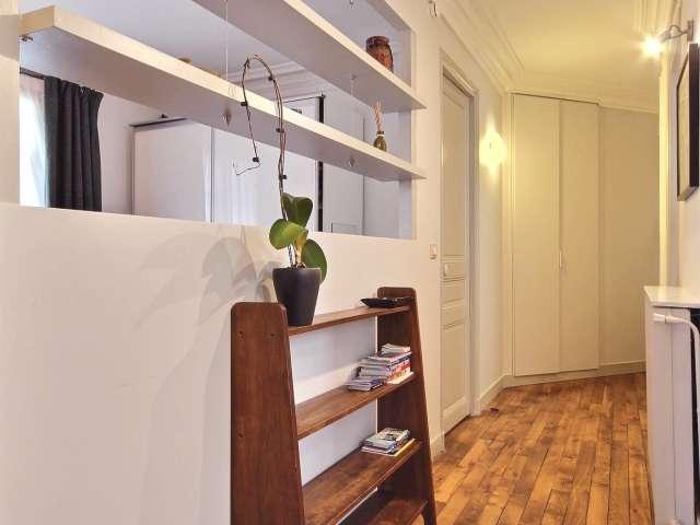 Appartement meublé à louer, 2 chambres 52 m² Montmartre / Place des Abbesses Paris