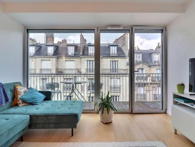 Appartement meublé à louer, 2 chambres 69 m² Montmartre / Place des Abbesses Paris