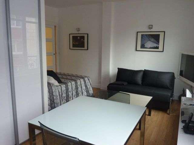 Appartement meublé à louer à Ménilmontant, Paris