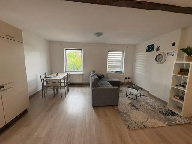 Appartement meublé au 3ième étage proche de la gare