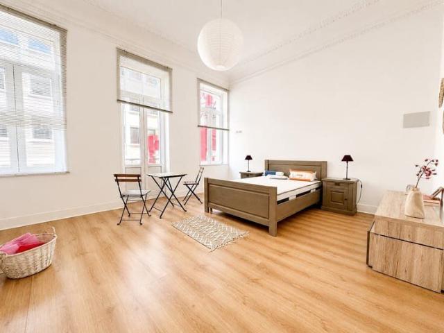 Appartement meublé avec 1 grande chambre idéalement situé à