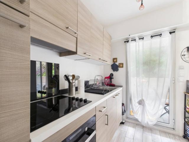 APPARTEMENT MEUBLÉ AVEC TERRASSE – NICE SAINTE MARGUERITE – 26,61 m²