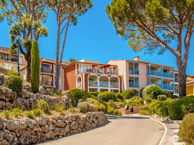 Appartement meublé avec balcon investissement LMNP géré