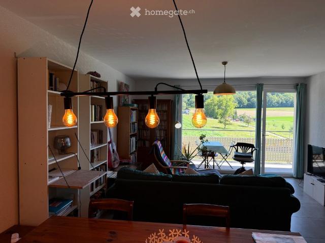 Appartement meublé, bail 6 mois, parking
