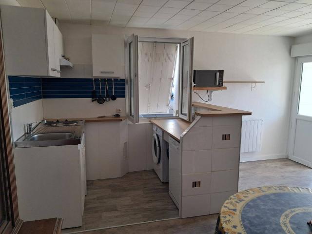 Appartement meublé de 44m2 situé à Donville les bains proche arrêt de bus et commerces