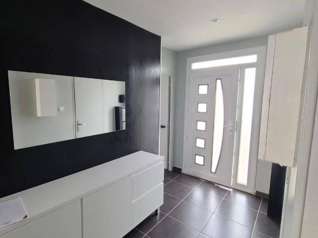 Appartement Meublé de 95 m2 avec jardin et 2 places parking