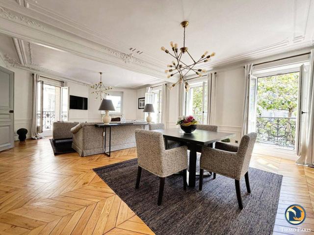 Appartement MEUBLÉ de standing avec TROIS chambres